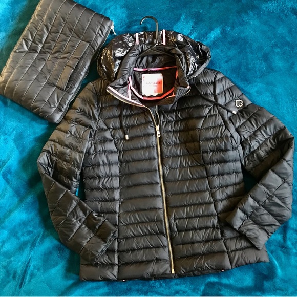 SOLD❣️❣️Kate Spade Black Puffer Hooded Jacket includes package quilted bag - Picture 15 of 16